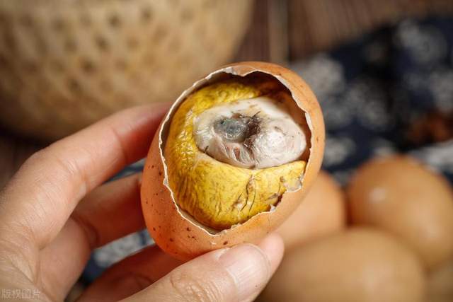 活珠子与毛鸡蛋的区别_直播间卖的活珠子能吃吗_活珠子营养价值