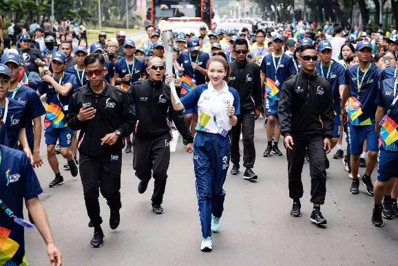 从负债400万到纳斯达克！恩佳N的逆袭：淘宝直播如何造就30亿佣金奇迹？