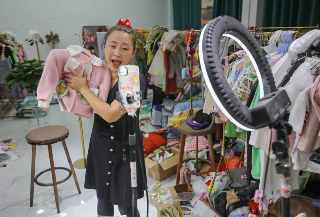 直播带货top50_直播带货流量倾斜关键_直播电商行业核心资源