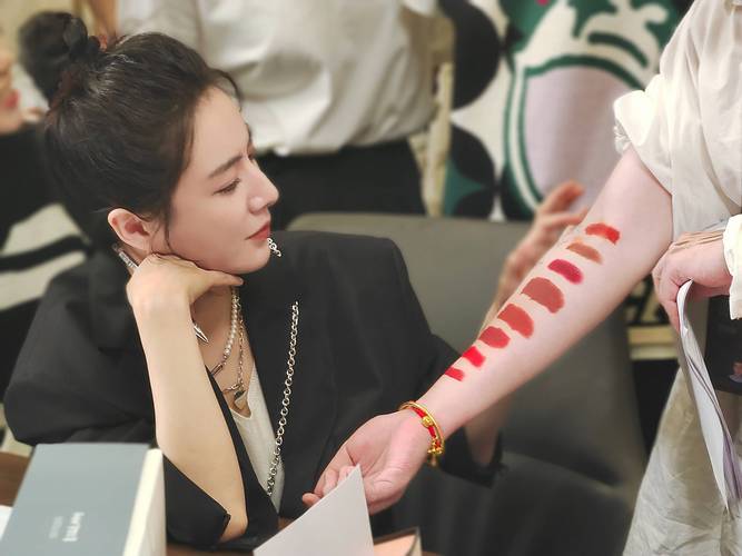 淘宝带货主播排名前十名_薇娅白手起家奋斗史_薇娅直播带货商品质量保障