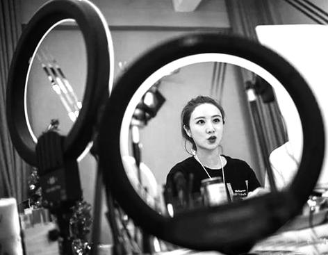 电商主播薇娅_淘宝带货女王是真的吗_薇娅直播销售女王