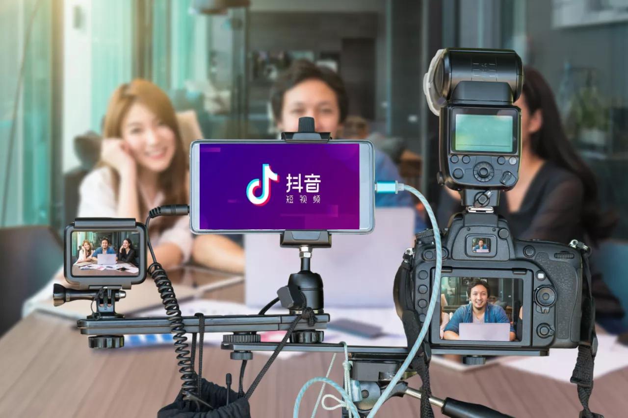 抖音崛起、阿里换帅、拼多多猛攻！腾讯坐拥10亿用户，电商大战谁是赢家？