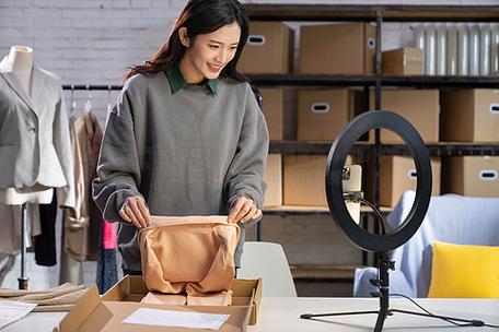 淘宝直播带货图片素材指南：白底图、场景图、细节图、买家秀，3大拍摄套路需谨慎