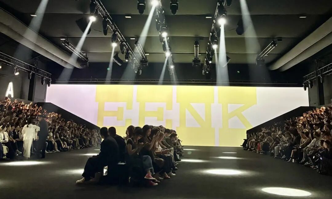 EENK亚洲首秀引爆上海时装周！揭秘深圳昱祺如何孵化30+海外设计师品牌