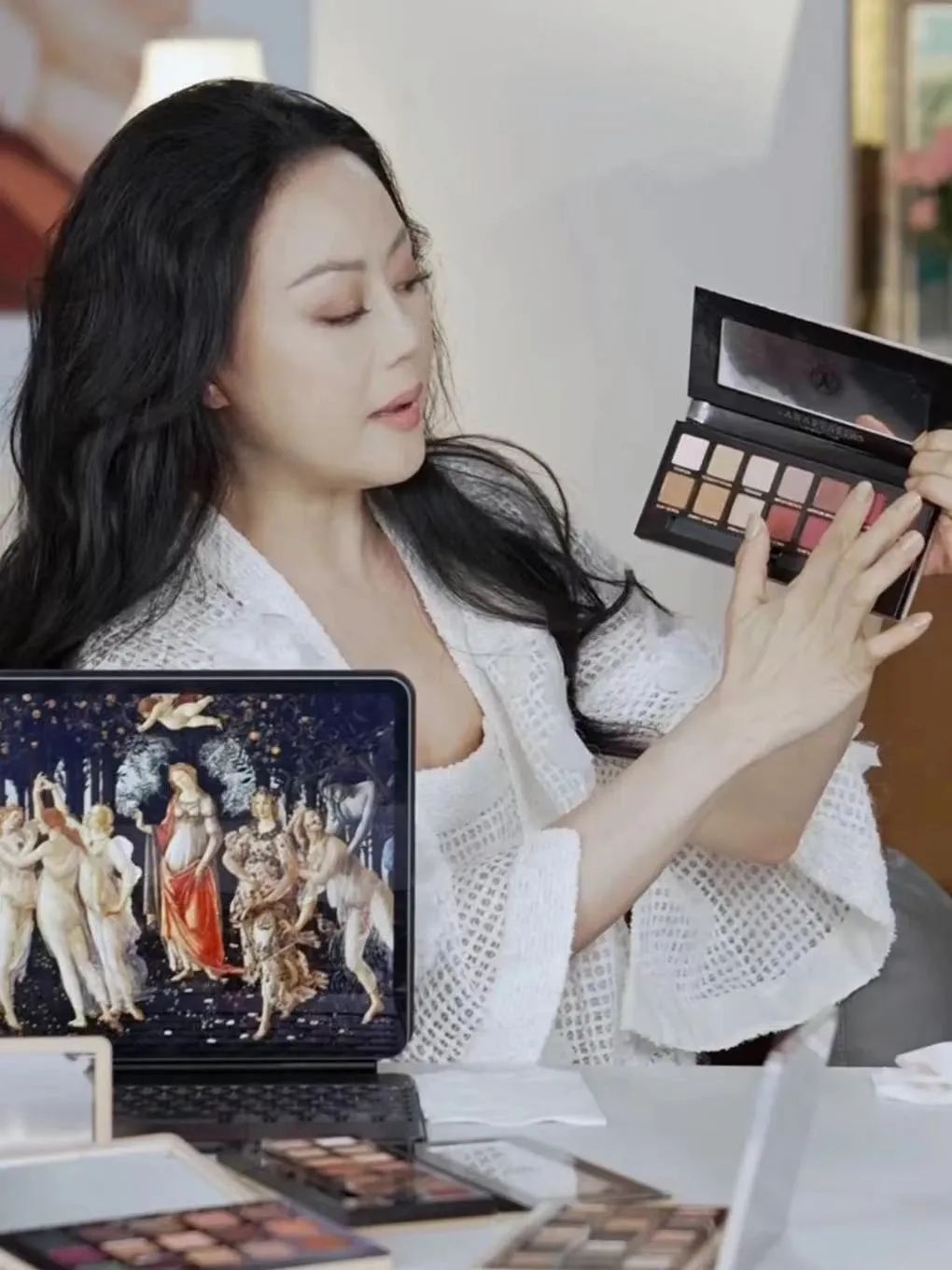 小红书直播能挣多少钱_章小蕙小红书直播带货_小红书老钱风直播带货