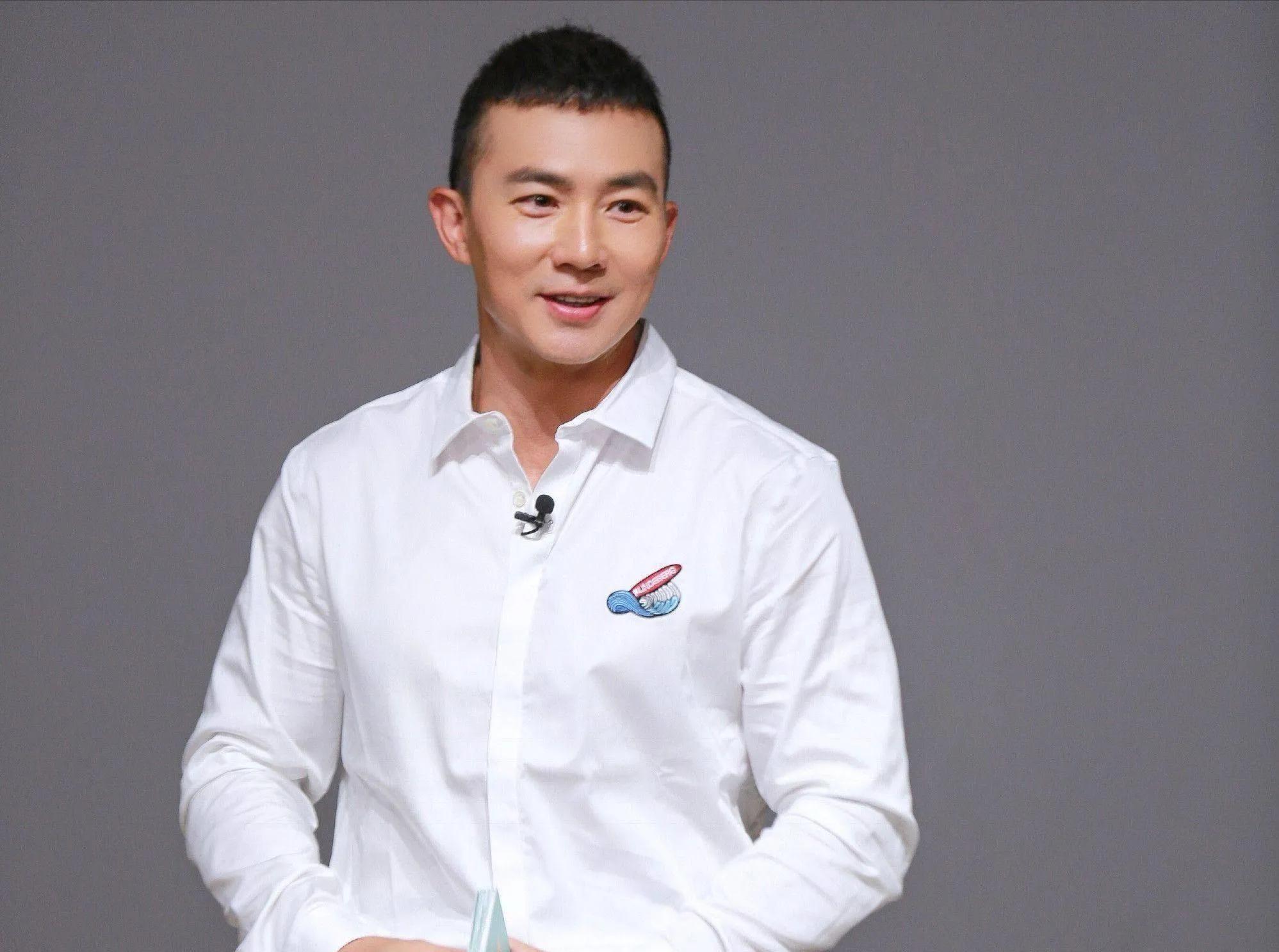 抖音粉丝排名前十网红_疯狂小杨哥搞笑家庭短剧_抖音直播带货主播排名榜