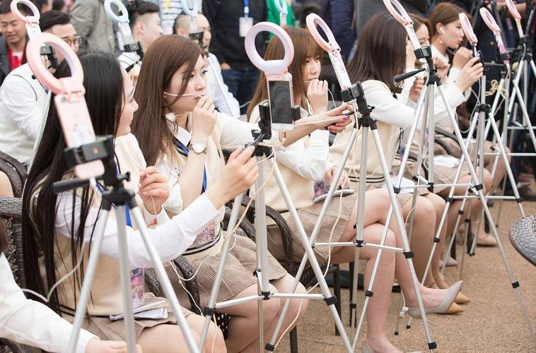 网红带货新模式：产品质量与安全是关键！如何维护粉丝信任与个人信誉？