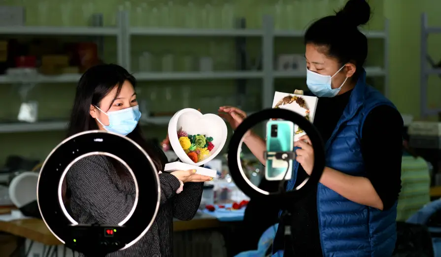 主播带货避坑指南:揭秘坑位费套路与佣金陷阱,品牌如何防范风险?