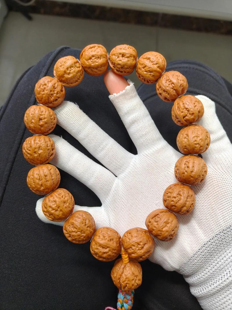 如何用小红书卖货_文玩珠宝创业者经验分享_女性文玩品牌 小红书店播运营方法