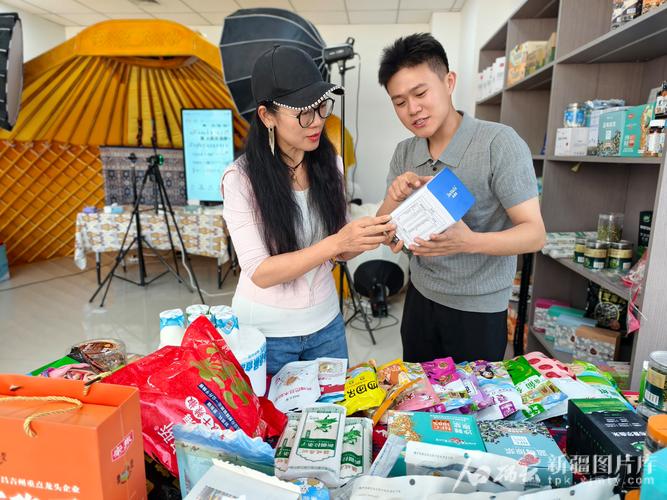 凌达乐直播带货揭秘：月销千万的财富密码，低价零食如何创造天价收益？