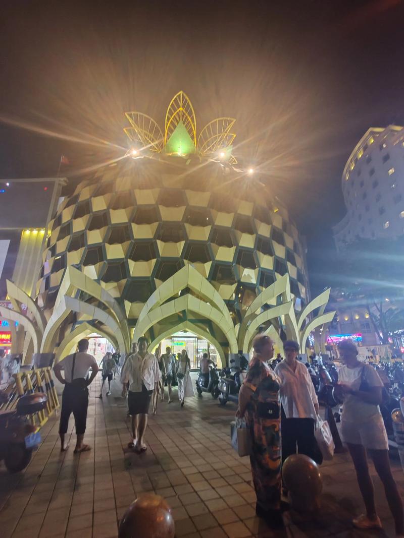 三亚抖音网红排名大揭秘：头部主播带货成绩亮眼，中腰部力量不容小觑