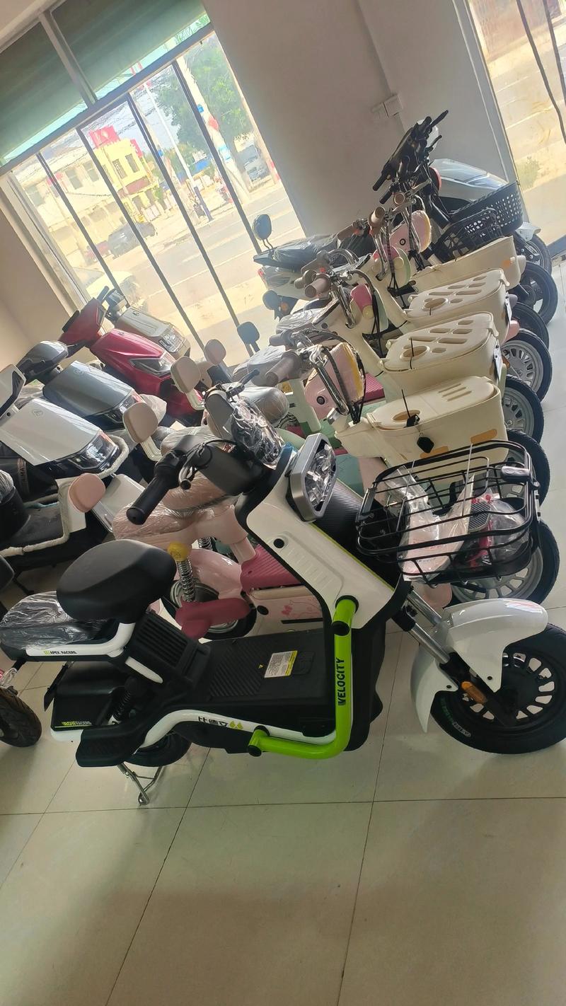 快手达人直播带货新趋势：电动自行车、健康产品受关注，专业与诚信是关键