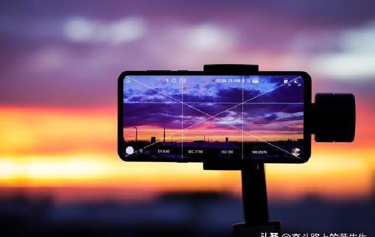 微信抖音淘宝京东月活差距_月活跃设备排名前30的APP_淘宝带货网红排名榜单最新