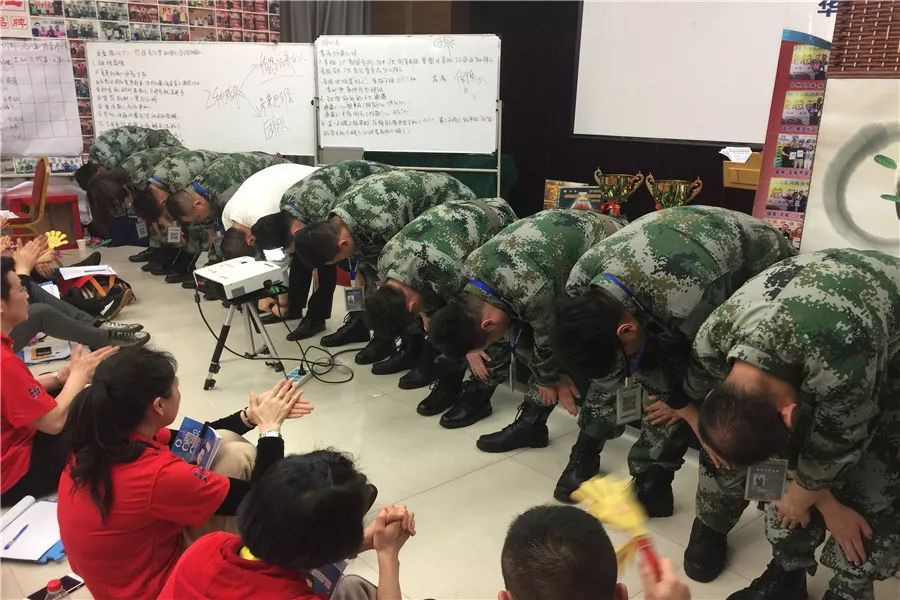 朋友圈带货文案怎么写_朋友圈服装营销技巧_新手怎么带货卖衣服