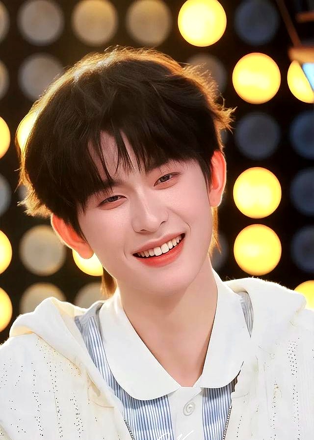 抖音网红前三十名最新排名_网红短剧演员星光大赏_短剧顶流星光大赏名单